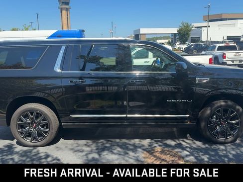 Used 2025 GMC Yukon XL Denali w/ Sun & Power Step Package AWD/4WD image 6