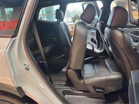 Used 2023 Kia Telluride SX X-Line image 31