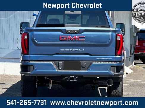 New 2025 GMC Sierra 3500 Denali w/ Technology Package image 6