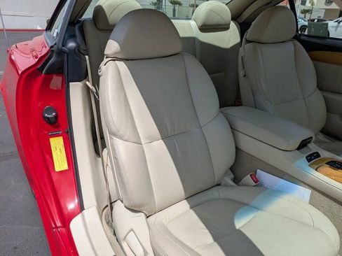 Used 2005 Lexus SC 430 Convertible image 32