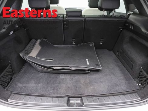 Used 2022 Mercedes-Benz GLA 250 4MATIC w/ AMG Line image 9
