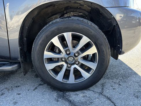 Used 2020 Toyota Sequoia Limited w/ Safety & Convenience Package image 12