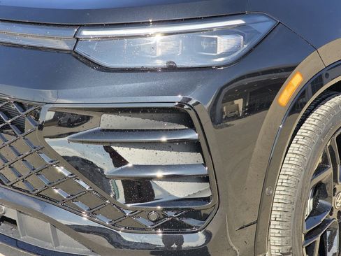 New 2026 Volkswagen Tiguan SE R-Line image 6