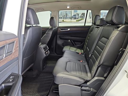 Certified 2024 Volkswagen Atlas SEL AWD/4WD image 13