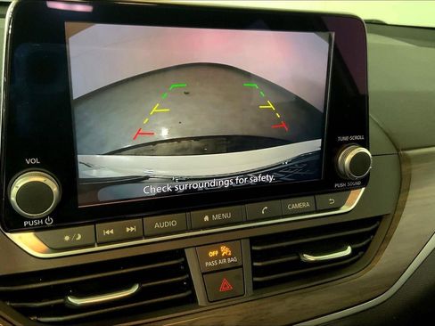 Used 2025 Nissan Altima 2.5 SV image 21