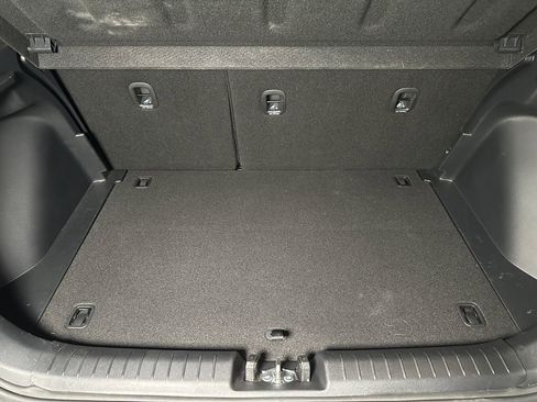 Used 2025 Hyundai Venue SEL image 23