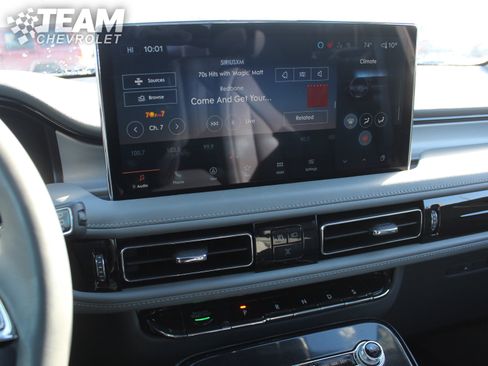 Used 2022 Lincoln Nautilus Reserve image 16