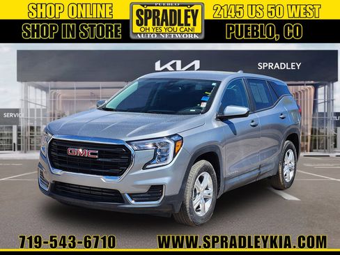 Used 2024 GMC Terrain SLE AWD/4WD image 1