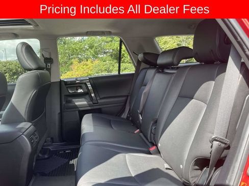 Used 2021 Toyota 4Runner Venture w/ Moonroof Package AWD/4WD image 15
