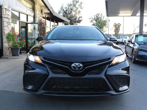 Used 2023 Toyota Camry SE image 8