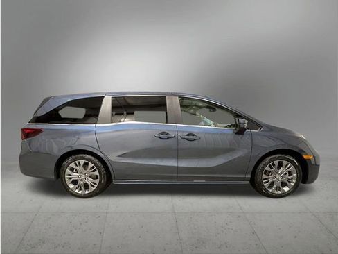 New 2026 Honda Odyssey Touring image 6