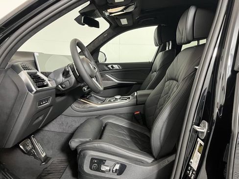 Used 2025 BMW X7 xDrive40i w/ M Sport Package image 11