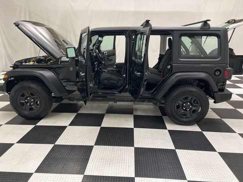 Used 2022 Jeep Wrangler Unlimited Sport image 19