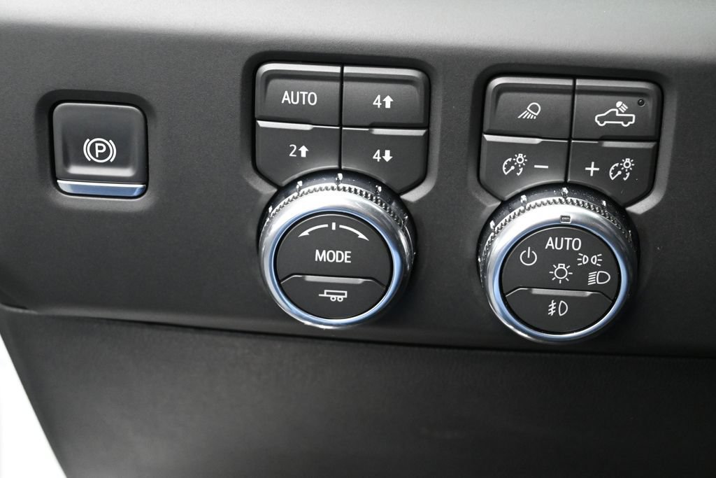 Used 2026 GMC Sierra 1500 AT4 w/ AT4 Premium Package AWD/4WD image 15