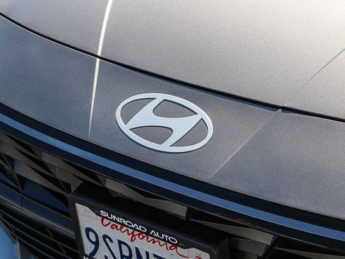 Certified 2025 Hyundai Elantra SEL image 6