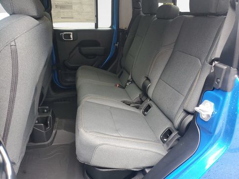 Used 2026 Jeep Gladiator Sport AWD/4WD image 14