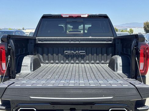 New 2026 GMC Sierra 1500 Denali w/ Technology Package AWD/4WD image 27