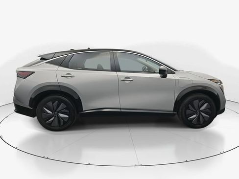 Used 2023 Nissan Ariya FWD image 11