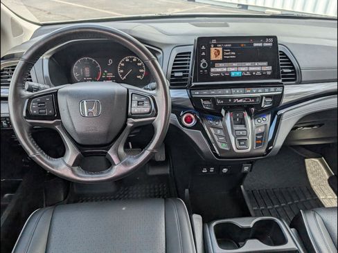 Used 2025 Honda Odyssey Elite image 9