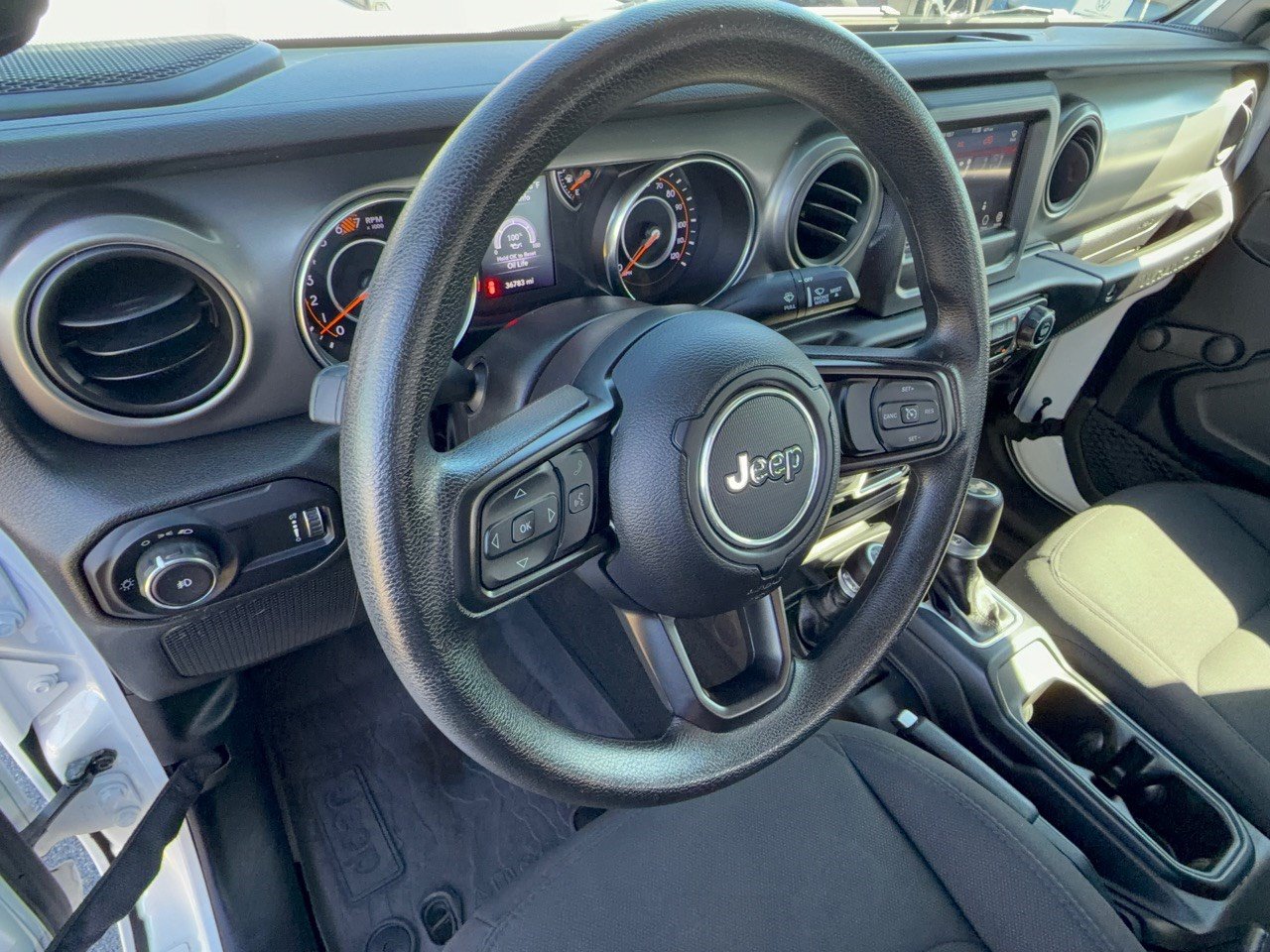 Used 2023 Jeep Wrangler Unlimited Sport AWD/4WD image 4