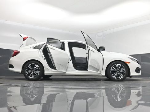 Used 2018 Honda Civic EX-L image 7