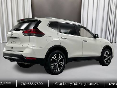 Certified 2020 Nissan Rogue SV w/ Sun & Sound Touring Package AWD/4WD image 5