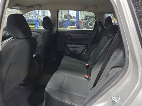 Used 2025 Nissan Rogue S image 8