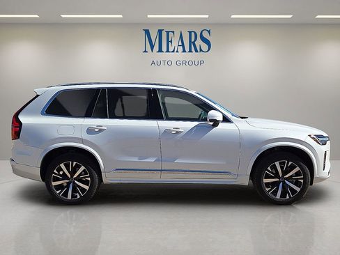 New 2026 Volvo XC90 B5 Core image 6