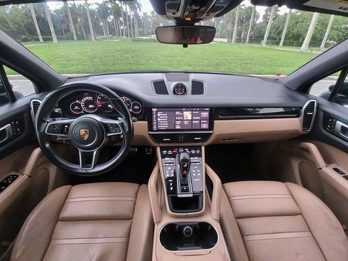 Used 2019 Porsche Cayenne S AWD/4WD image 10
