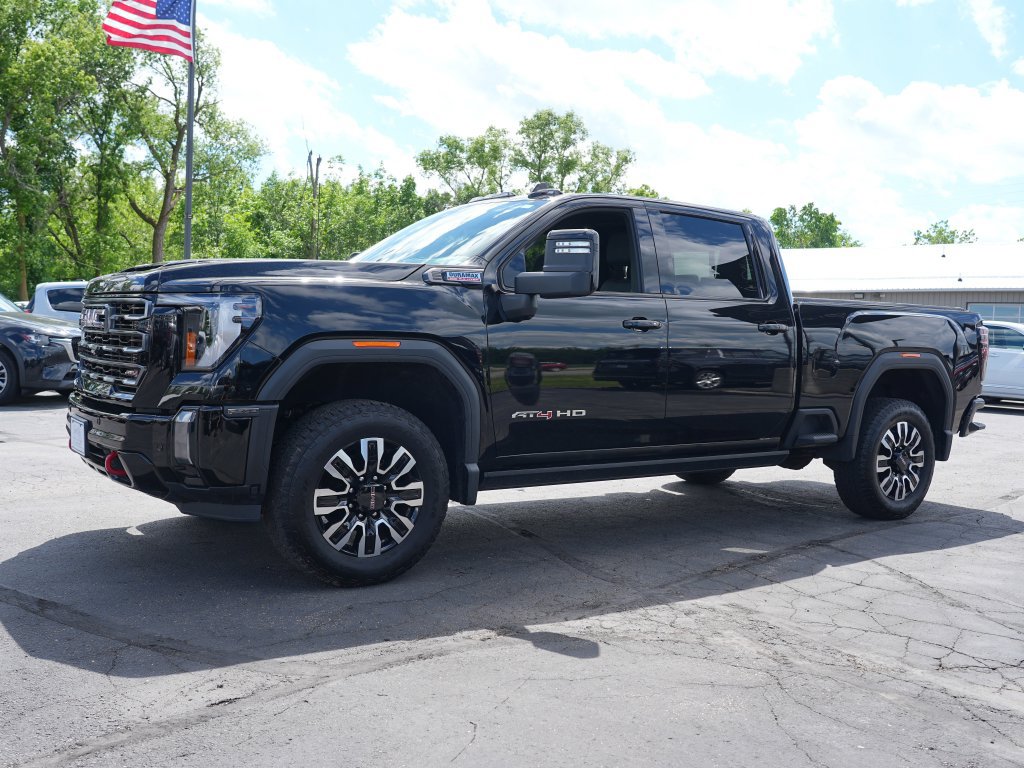 Used 2024 GMC Sierra 2500 AT4 w/ AT4 Premium Plus Package AWD/4WD image 6