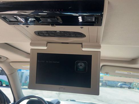 Used 2015 Chevrolet Tahoe LT AWD/4WD image 28