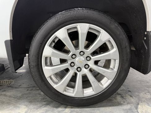 Used 2022 Chevrolet Silverado 1500 High Country image 34