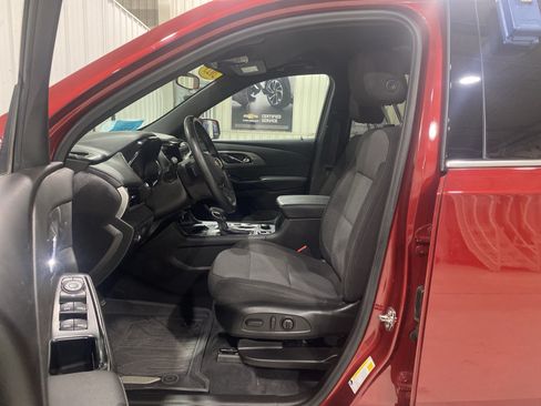 Used 2023 Chevrolet Traverse LT w/ LPO, Floor Liner Package AWD/4WD image 2