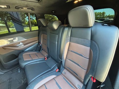 Used 2024 Mercedes-Benz GLS 63 AMG 4MATIC image 19