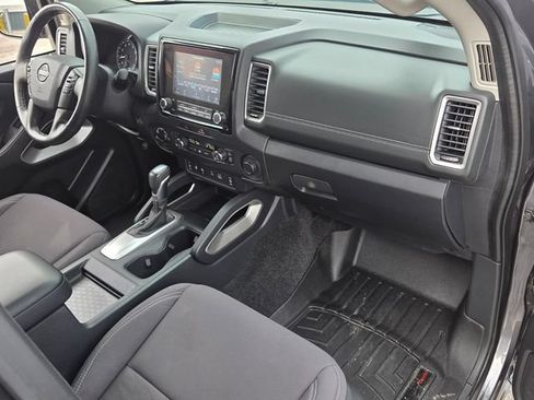 Used 2022 Nissan Frontier SV AWD/4WD image 18