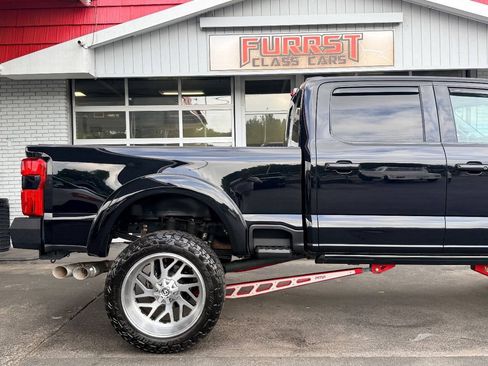 Used 2023 Ford F250 Lariat w/ Lariat Ultimate Package AWD/4WD image 12