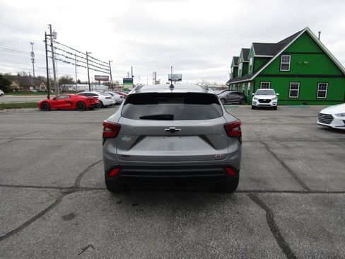 Used 2024 Chevrolet Trax RS w/ Driver Confidence Package image 6