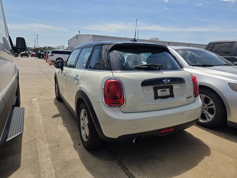 Used 2016 MINI Cooper 4-Door Hardtop FWD image 4