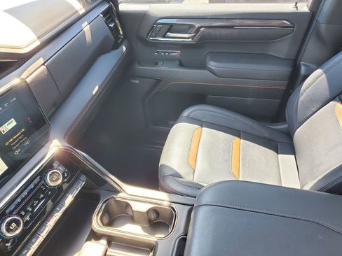 Used 2023 GMC Sierra 1500 AT4 w/ AT4 Premium Package image 25