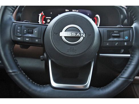 Used 2024 Nissan Pathfinder Platinum w/ Cargo Package image 18