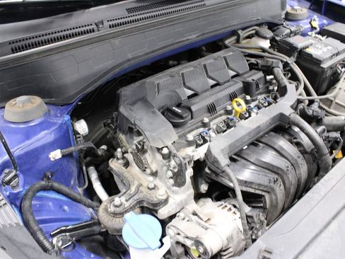 Used 2024 Hyundai Venue SEL FWD image 30