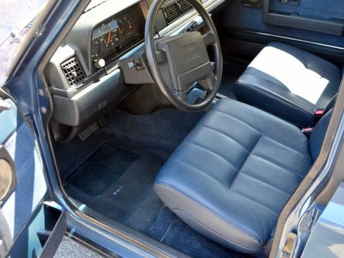 Used 1992 Volvo 240 Wagon RWD image 18