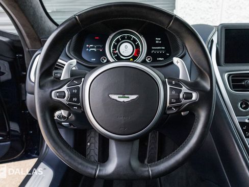 Used 2018 Aston Martin DB11 V12 image 24