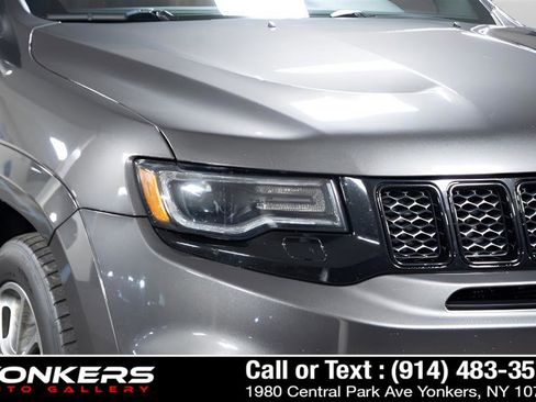 Used 2019 Jeep Grand Cherokee SRT image 20
