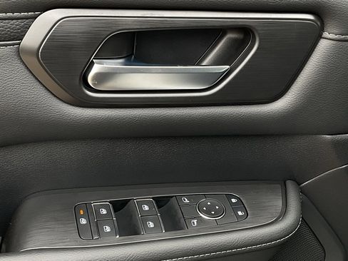 New 2026 Nissan Armada SV image 11