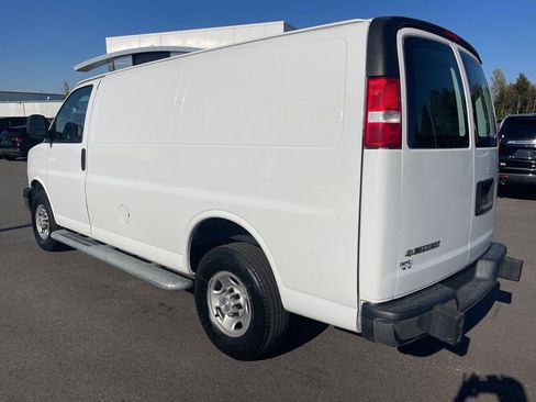 Used 2023 Chevrolet Express 2500 w/ Driver Convenience Package image 3