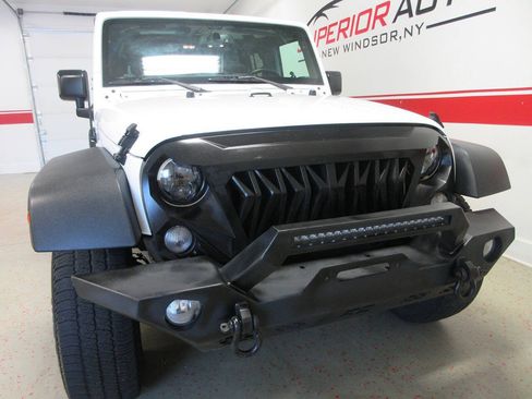 Used 2017 Jeep Wrangler Unlimited Sport w/ Quick Order Package 24S AWD/4WD image 17