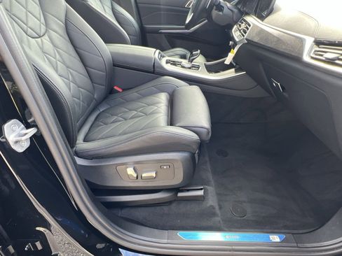 Used 2023 BMW X5 xDrive40i w/ Parking Assistance Package image 30