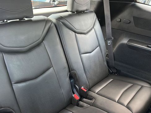 Used 2020 Cadillac XT6 Premium Luxury FWD image 18