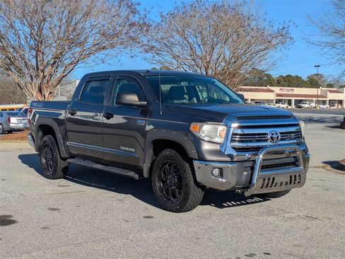 Used 2016 Toyota Tundra SR5 image 2